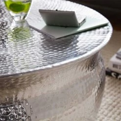 75x31x75 Alu Couchtisch In Silber - Cremo -Raik Shop 75x31x75 alu couchtisch in silber mit hammerschlag optik cremo 04