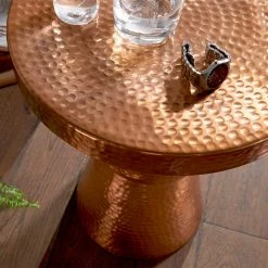 Eleganter Beistelltisch In Kupfer Lackiert - Nanila 9 Eleganter Beistelltisch In Kupfer Lackiert - Nanila -Raik Shop eleganter beistelltisch in kupfer lackiert aus aluminium nanila 02