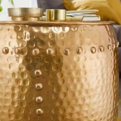 Fass Design Metalltisch In Gold Lackiert - Vuno 10 Fass Design Metalltisch In Gold Lackiert - Vuno -Raik Shop fass design metalltisch in gold lackiert aus aluminium vuno 03