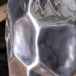 Fassförmiger Designtisch Aus Aluminium - Herri 10 Fassförmiger Designtisch Aus Aluminium - Herri -Raik Shop fassfoermiger designtisch aus aluminium in silber handgearbeitet herri 03