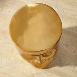 Goldfarbener Metalltisch Mit Face Design - Grovossa 10 Goldfarbener Metalltisch Mit Face Design - Grovossa -Raik Shop goldfarbener metalltisch mit face design aus lackiertem aluminium grovossa 03