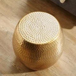 Lackierter Metall-Beistelltisch In Gold - Franc 9 Lackierter Metall-Beistelltisch In Gold - Franc -Raik Shop lackierter metall beistelltisch in gold aus alu handgearbeitet franc 02