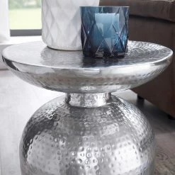 Stylischer Metalltisch Mit Vasen Design - Myranga -Raik Shop stylischer metalltisch mit vasen design aus alu in silber myranga 03