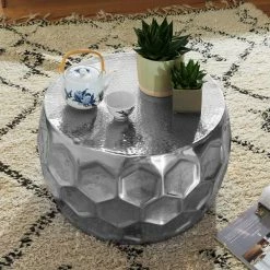 Waben Design Wohnzimmertisch Aus Alu - William -Raik Shop waben design wohnzimmertisch aus alu in silber 61x36x61 william 03