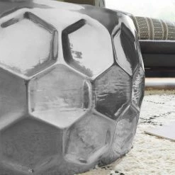 Waben Design Wohnzimmertisch Aus Alu - William -Raik Shop waben design wohnzimmertisch aus alu in silber 61x36x61 william 04